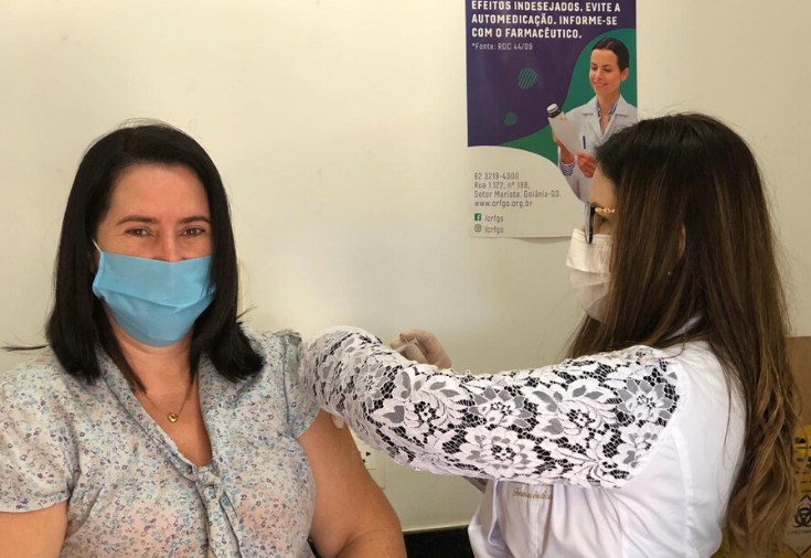 CRF-GO | Campanha de vacinação em Anápolis atende classe farmacêutica