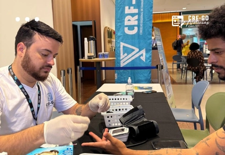 CRF-GO | CRF-GO realiza ação social no Dia Internacional do Farmacêutico