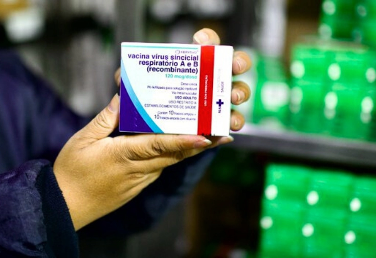CRF-GO | Vacina contra o vírus sincicial respiratório começa a ser distribuída em todo o país