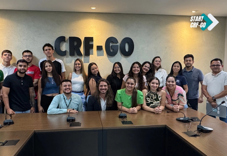 CRF-GO | SITE: Acadêmicos de Farmácia da Estácio de Sá participam de palestra técnica e visita institucional ao CRF-GO